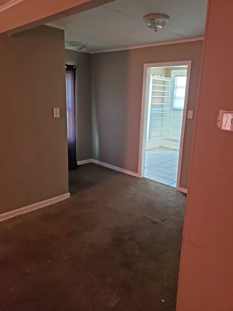 5943 Merriam Dr, Shawnee Mission, KS 66203
